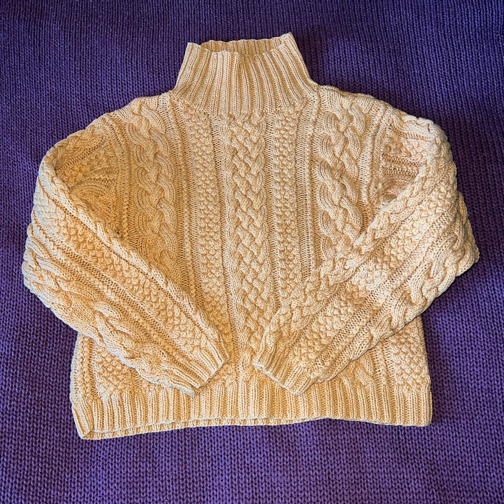 Cable Knit Yellow/Gold Sweater
